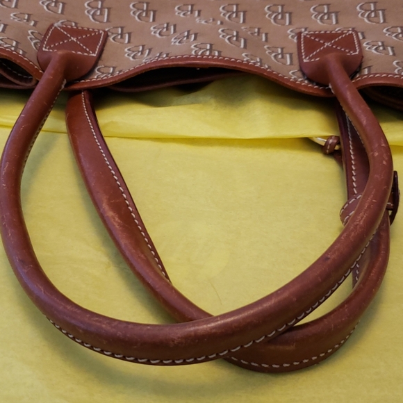 Purse - Picture 2 of 4